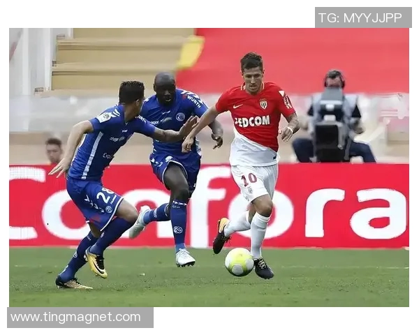 19法甲摩纳哥对阵巴黎全场直播精彩回顾与赛后分析 19法甲摩纳哥对阵巴黎全场直播精彩回顾与赛后分析