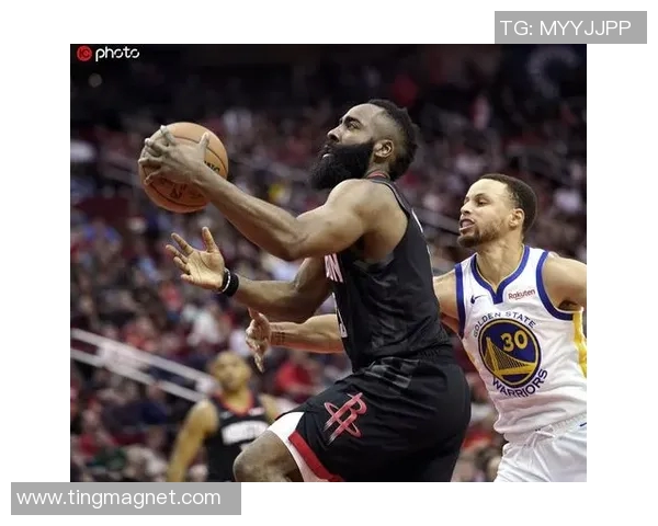 2019年火箭队与雄鹿队精彩对决直播视频回顾与分析